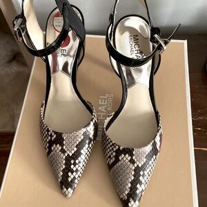 Michael kors ankle strap shoes. Size 6 m